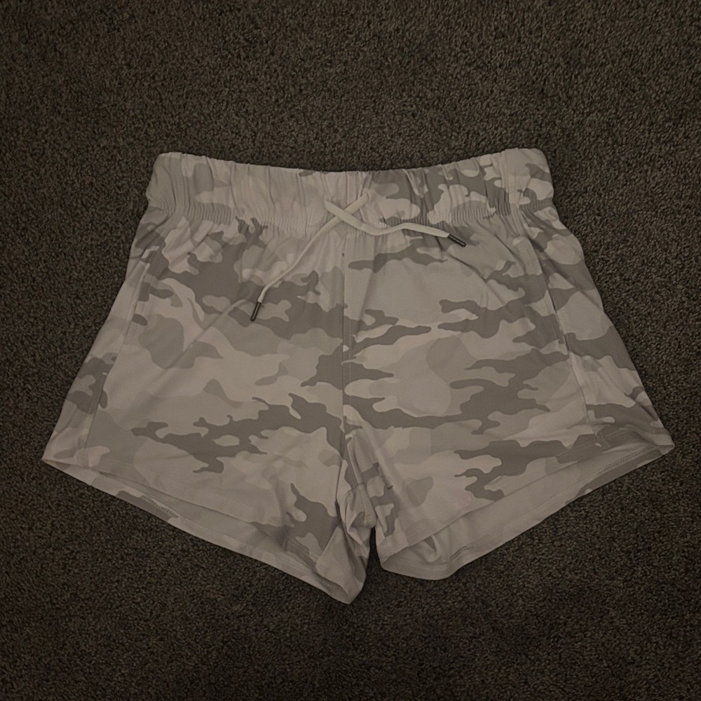 Athletic Works Women's Gray Camo Shorts